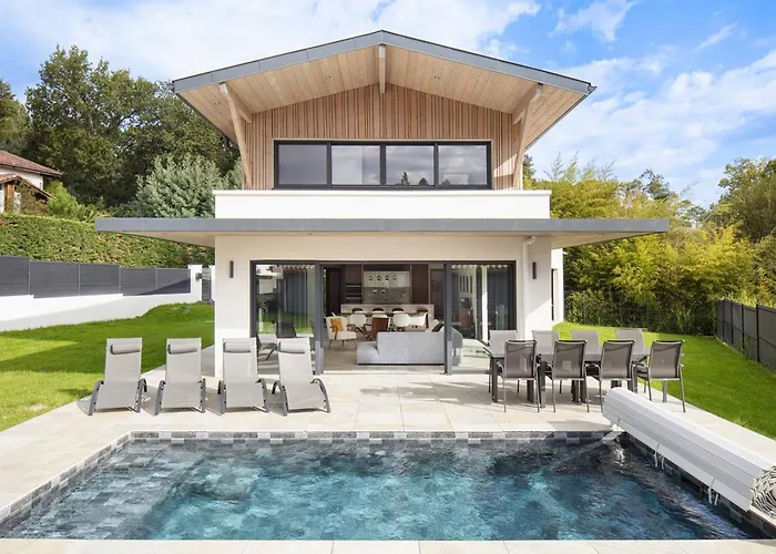 Villa De Luxe A Seignosse: Golf, Piscine Chauffee, Proche Plages - Fr-1-791-25 *